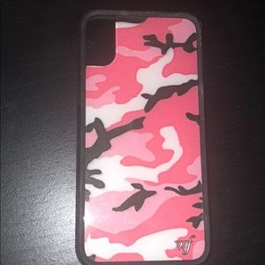 Pink camo iPhone X case